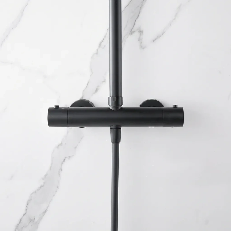 Conjunto de duche para casa de banho modelo napoles cor preto mate